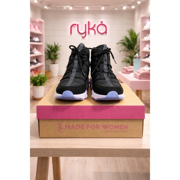 Ryka Podflow Boot Black Casual Athletic Puffer Lace Up J6986M1001 Women 9W NEW